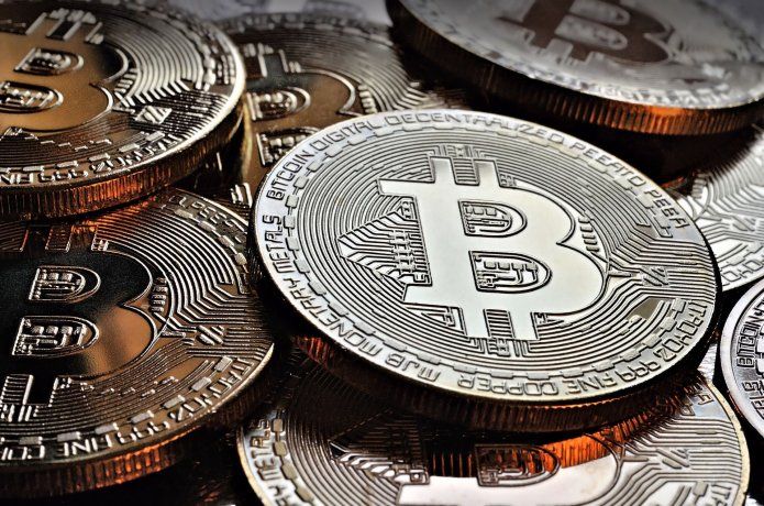 bitcoin-7126554_1920.jpg