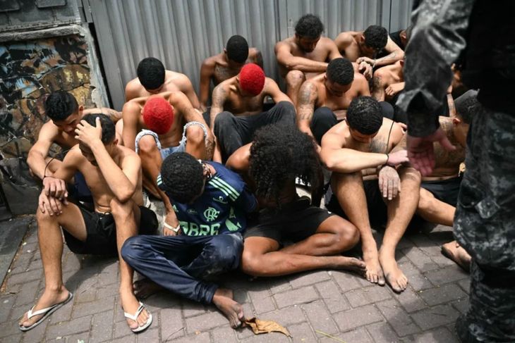 El Comando Vermelho permanece activo y uno de sus líderes sigue prófugo, aumentando el temor a represalias.   El Comando Vermelho permanece activo y uno de sus líderes sigue prófugo, aumentando el temor a represalias.