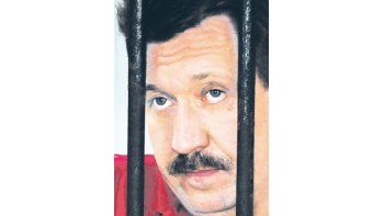 Víctor But es un ex espía de los servicios soviéticos que se convirtió en un hombre de negocios tras el colapso del comunismo. Su servicio de transporte aéreo a gran escala pronto mutó al oscuro tráfico ilegal de armas.