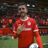 El portugués Paulinho se convirtió en el héroe al marcar un hack trik en el triunfo de Toluca sobre Galaxy por 4-2 en la ida de los cuartos de final de la Concachampions. El portugués Paulinho se convirtió en el héroe al marcar un hack trik en el triunfo de Toluca sobre Galaxy por 4-2 en la ida de los cuartos de final de la Concachampions.