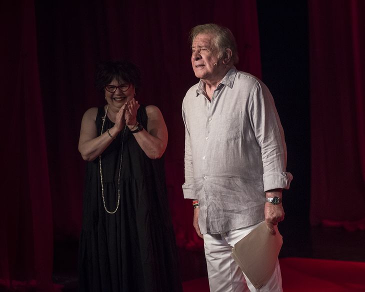 Rita Terranova, directora, y Arturo Puig, intérprete, al final del espectáculo Rita Terranova, directora, y Arturo Puig, intérprete, al final del espectáculo