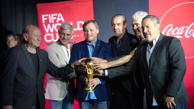 La Copa del Mundo está en Argentina y seis campeones volvieron a levantarla.