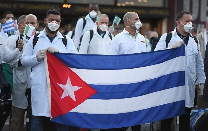 Cuba ha enviado misiones de médicos a varios países muy afectados por el coronavirus, como Italia.