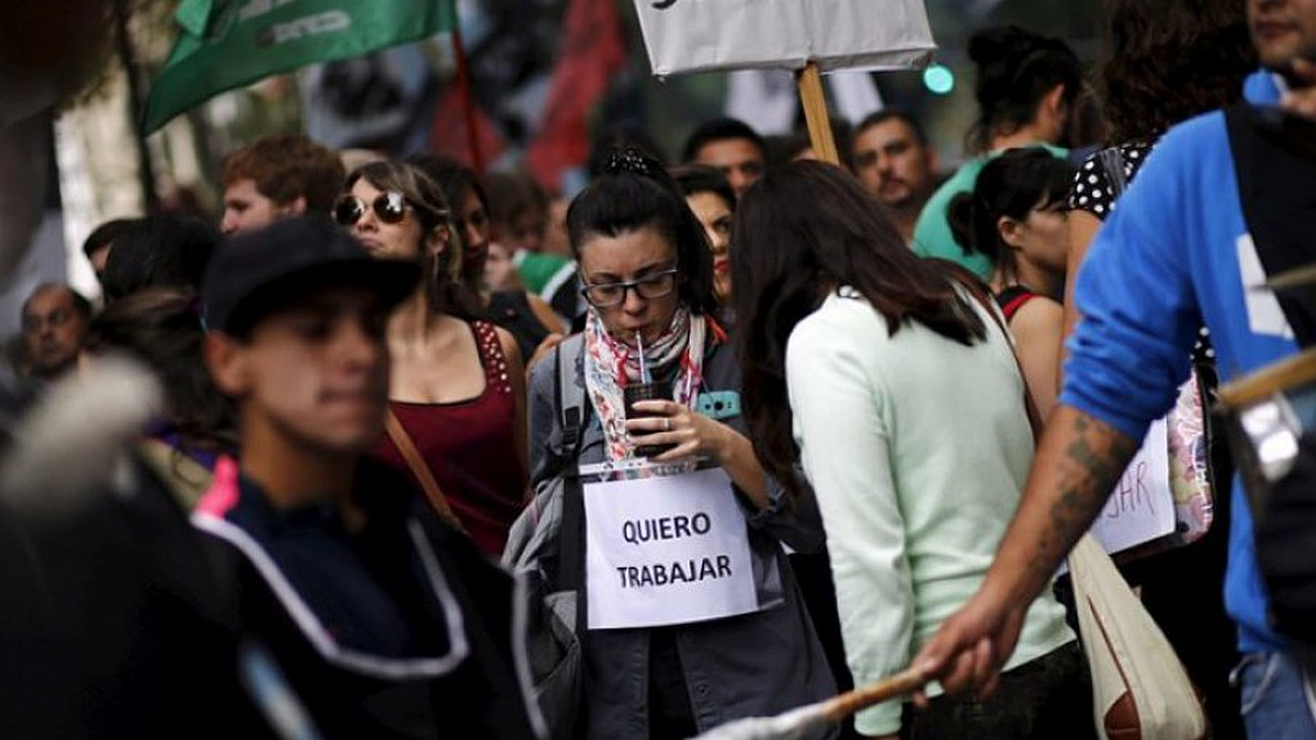 OIT advierte: 6 de cada 10 varones y 7 de cada 10 mujeres jvenes trabajan en la informalidad en Argentina