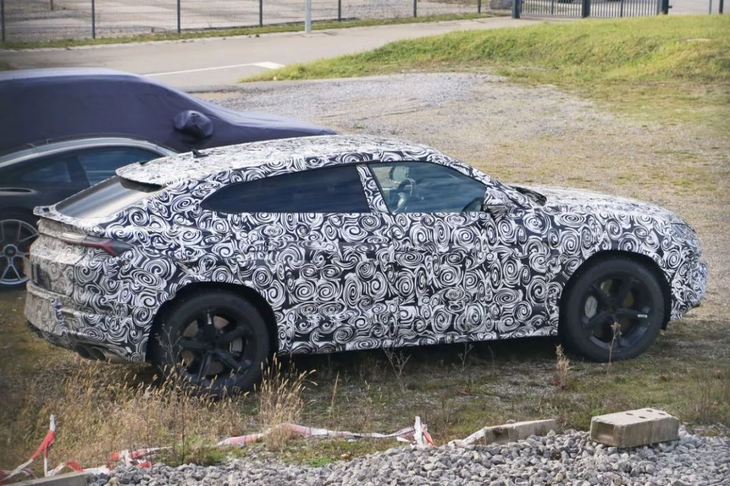 Así se el prototipo de la Urus PHEV, el sucesor del icónico modelos SURUS. Así se el prototipo de la Urus PHEV, el sucesor del icónico modelos SURUS.