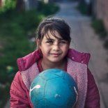 Cuatro de cada diez niños son pobres. Cuatro de cada diez niños son pobres.