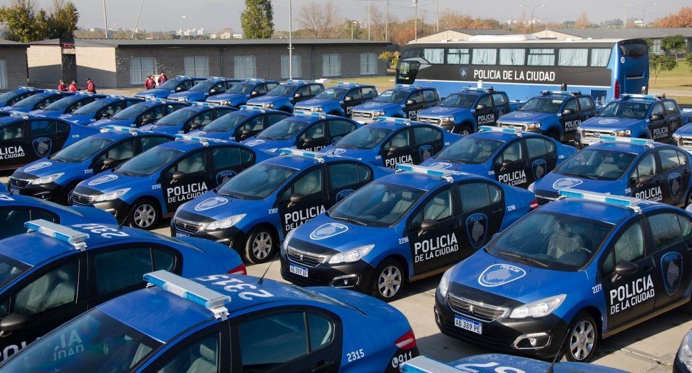 Presentaron los nuevos móviles de la Policía de la Ciudad  (foto 3)