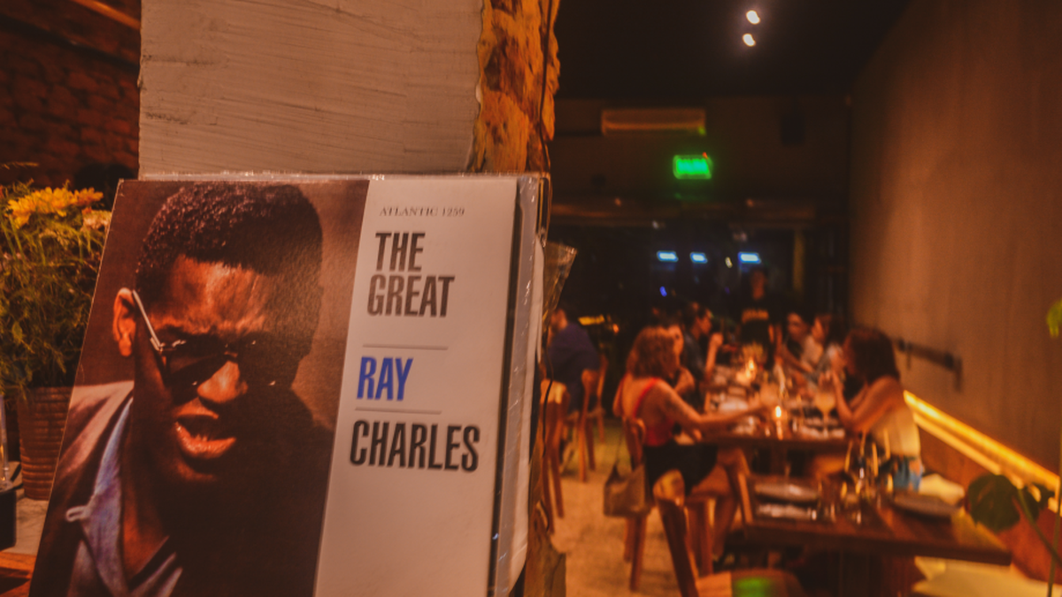 Tenreinta: A restaurant that knows vinyl, art and rebellion