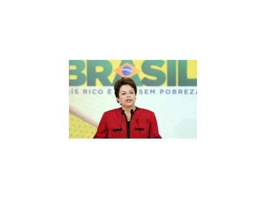 La mandataria brasileña Dilma Rousseff busca reactivar la economía.