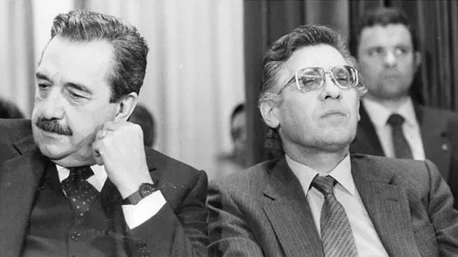 1988. El entonces presidente Raúl Alfonsín y su ministro de Economía Juan Sourrouille.