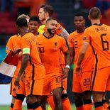 Ronald Koeman presentó la lista definitiva de Países Bajos para disputar el Mundial 2026. Ronald Koeman presentó la lista definitiva de Países Bajos para disputar el Mundial 2026.