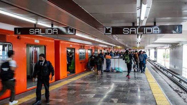 Estaciones cerradas en L9 del Metro hoy por incendio.