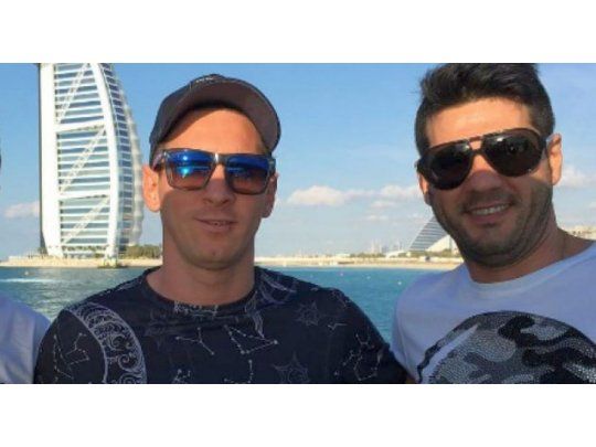 Lionel Messi junto a su hermano Matías, en épocas más tranquilas.