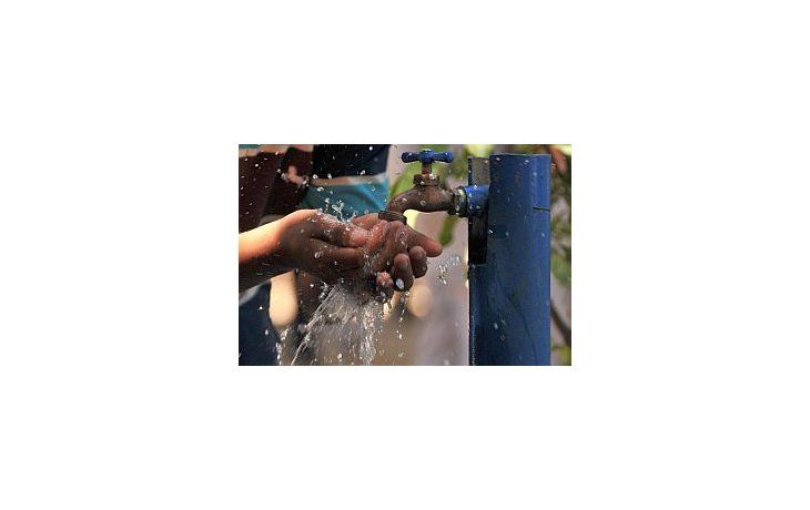 El uso de la inteligencia artificial eleva el flujo de agua a más de 804.000 litros diarios El uso de la inteligencia artificial eleva el flujo de agua a más de 804.000 litros diarios