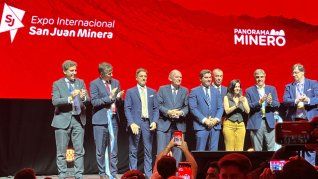 El gobernador Marcelo Orrego y el secretario de Minería de la Nación, Luis Lucero, defendieron a la minería como política de Estado y destacaron el potencial del cobre como motor del desarrollo económico argentino. El gobernador Marcelo Orrego y el secretario de Minería de la Nación, Luis Lucero, defendieron a la minería como política de Estado y destacaron el potencial del cobre como motor del desarrollo económico argentino.