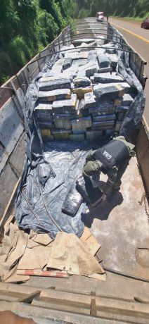 El chofer del camión fue detenido. El chofer del camión fue detenido.