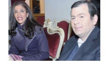 Gerardo Zamora, junto a su esposa (Gentileza: El Liberal)