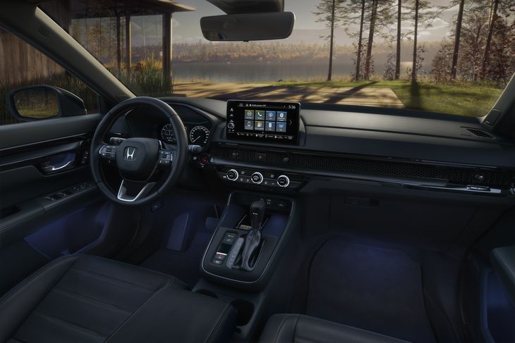 This new model has a real-time AWD all-wheel drive system, and incorporates a BOSE premium sound system, leather-upholstered seats, electric driver and passenger seats with lumbar adjustment and memory. This new model has a real-time AWD all-wheel drive system, and incorporates a BOSE premium sound system, leather-upholstered seats, electric driver and passenger seats with lumbar adjustment and memory.