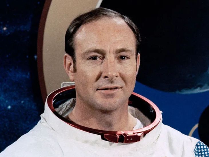 Edgar Mitchell.