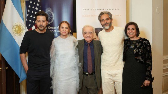 They premiered “The Smell of Freshly Cut Grass”, with the presence of Martin Scorsese