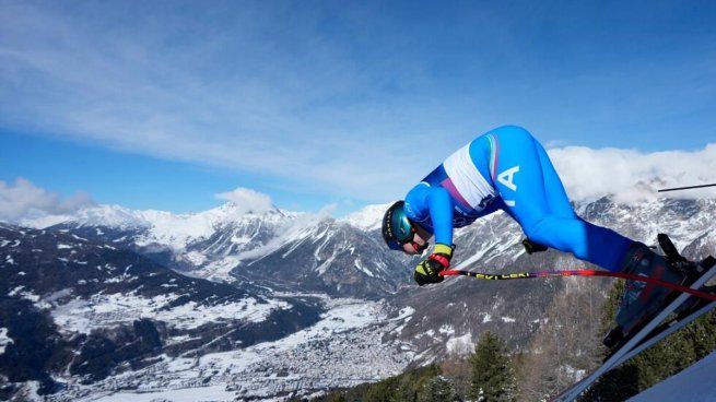 En el diario alemán Bild, Kamran Karim, un médico del hospital Maria Hilf de Krefeld, afirmó que era posible crear un aumento temporal y visible del pene gracias a inyecciones de parafina o de ácido hialurónico.&nbsp;