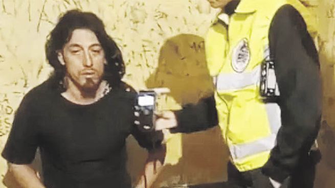 alcohol. Jones Huala ayer, detenido con 1,31 de alcohol en sangre.