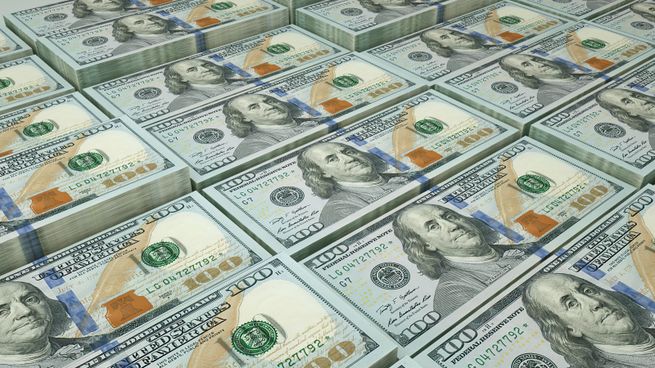 El dólar se mantiene al alza y puede continuar con esa tendencia de cara a 2025.