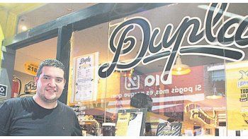 ámbito.com | Dos casos. Dupla es una pizzería con un solo local. Eligieron Belgrano para arrancar. Todomoda es líder en venta de accesorios. Integra un grupo con 262 bocas en la Argentina. Foto: Ignacio Petunchi.