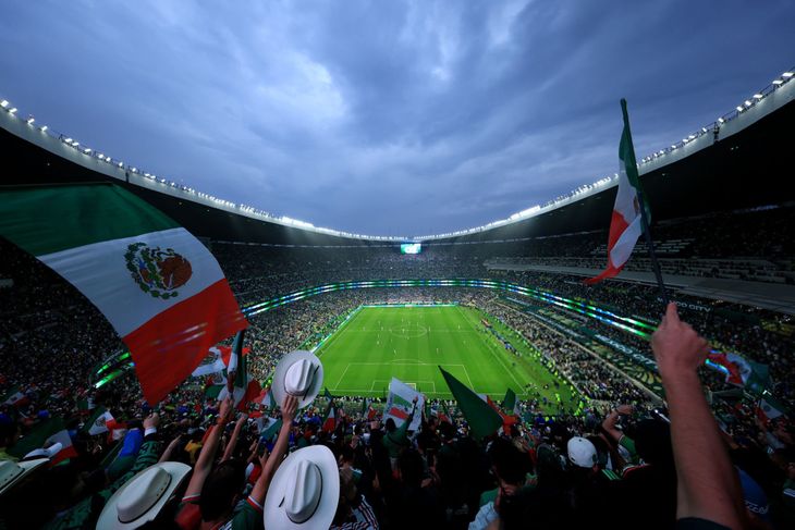 El Estadio Azteca el domingo vs. Inglaterra. El Estadio Azteca el domingo vs. Inglaterra.