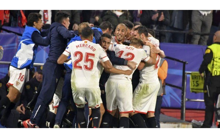 Sevilla logró una heroica remontada con gol de Pizarro sobre la hora.