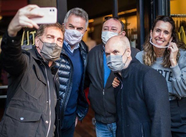 Diego Santilli, Héctor Gay y Horacio Rodríguez Larreta en Bahía Blanca.