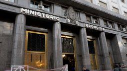 On Wednesday the economy will tender instruments with maturities until April 2024