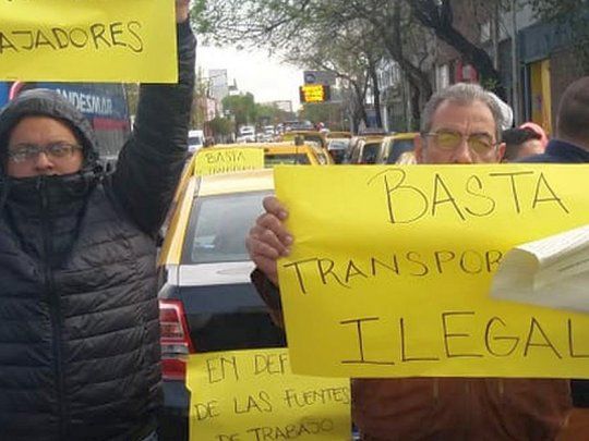 Taxis Uber Cabify Protesta.jpg