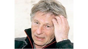 Los abogados de Roman Polanski presentaron ayer un recurso contra su extradición a EE.UU.; en tanto se suman voces famosas contra su arresto, pero también muchas otras que la consideran justa.