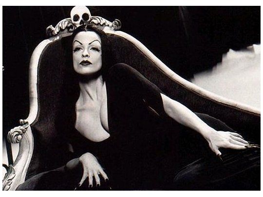 Vampira (Maila Nurmi) - 10 de enero
