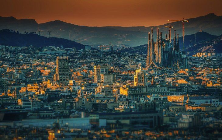 España reabre el turismo para personas vacunadas, salvo los que tienen la Sputnik V