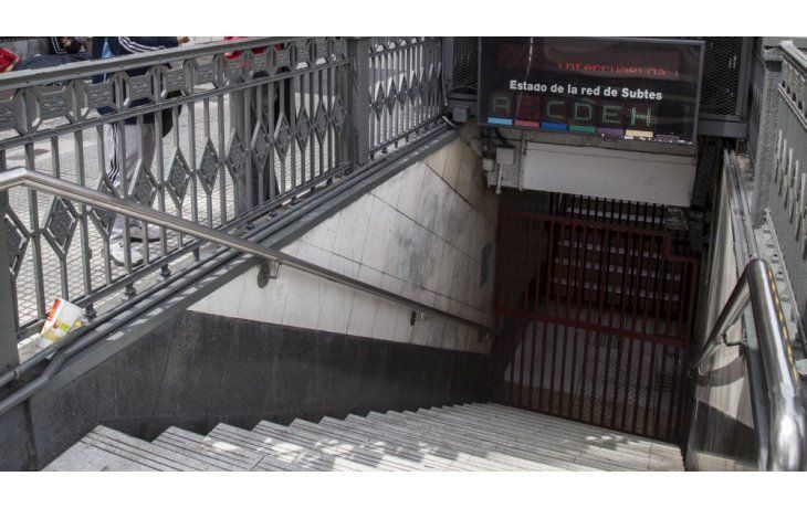 Metrodelegados anuncian paro escalonado en las seis líneas de subte