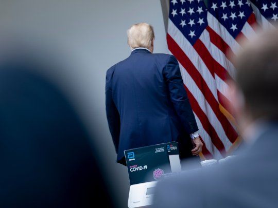 Tras las fuertes cr&iacute;ticas, Trump pospuso su acto.