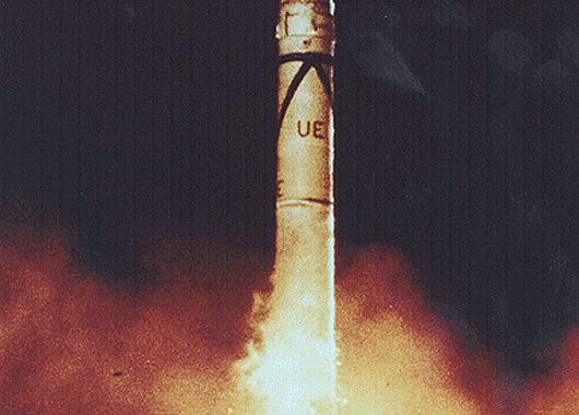 El Jupiter C parte al espacio, dispuesto a poner al Explorer en órbita.