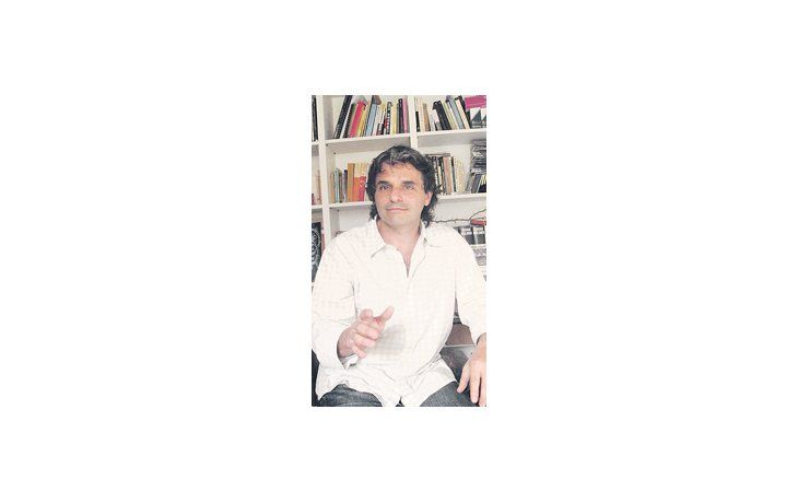 Román Podolsky: «Fellini es muy lindo y poético, pero ¿de qué nos habla hoy? Nos habla de un estado de posguerra permanente, de restos que no se pueden articular».