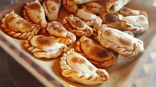 En Buenos Aires una buena empanada puede costar entre 2.500 y 3.000 pesos por unidad. Aunque hay más caras.