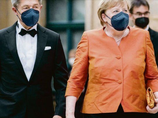 Bayreuth. La canciller Angela Merkel con su esposo, Joachim Sauer.
