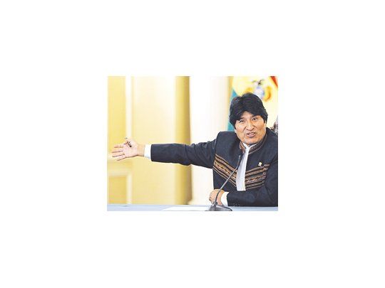 El brusco aumento del precio de los combustibles pone en entredicho como nunca antes el apoyo de los sectores populares al presidente de Bolivia, Evo Morales.