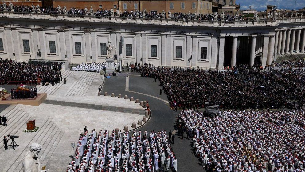 El feretro del papa Francisco recorrió seis kilómetros hasta la iglesia de Santa María la Mayor.&nbsp;