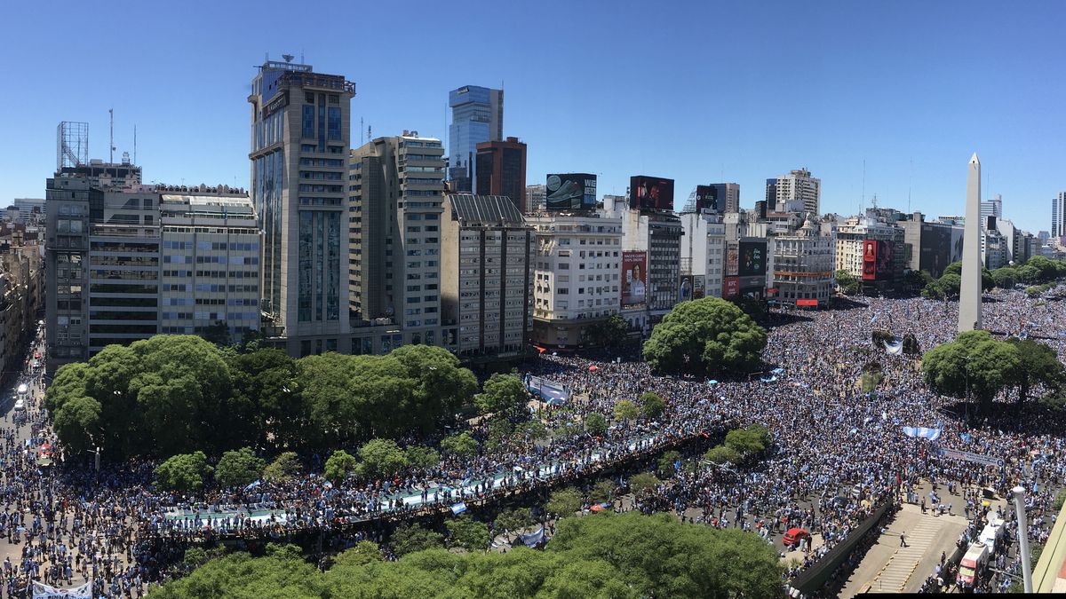 More than five million fans took to the streets to thank the Scaleneta for the World Cup