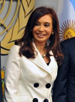 La secretaria de Estado estadounidense, Hillary Clinton, cuestionó la salud mental de Cristina de Kirchner.