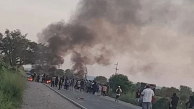 Fuerte enfrentamiento entre la Gendarmería Nacional y cocaleros en Salta.&nbsp;