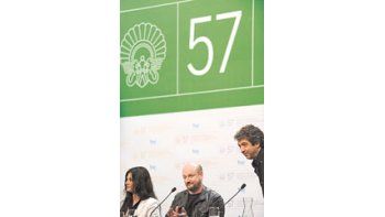 Soledad Villamil, Juan José Campanella y Ricardo Darín durante la rueda de prensa de ayer en el Festival de San Sebastián.