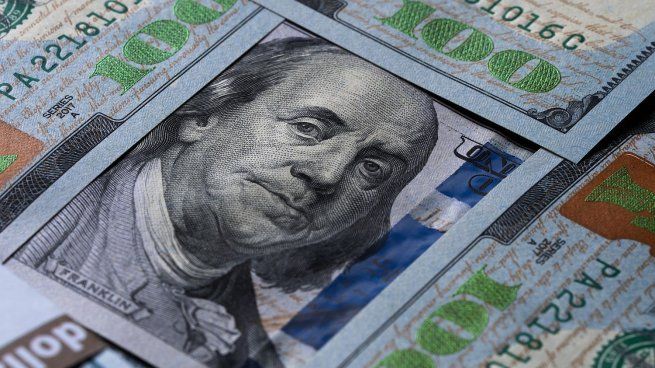 El dólar blue se mantiene por debajo del MEP.