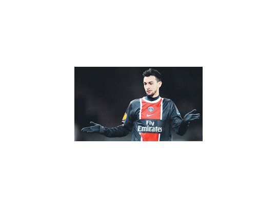 Javier Pastore festeja su gol, que sirvió para que el PSG golee al Athletic de Bilbao 4 a 2, pero no le alcanzó para la clasificación.